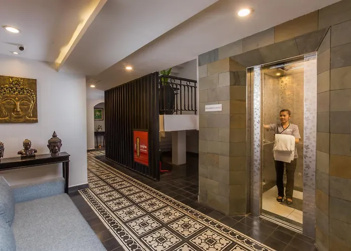 Hotel Nation By The Community Siem Reap