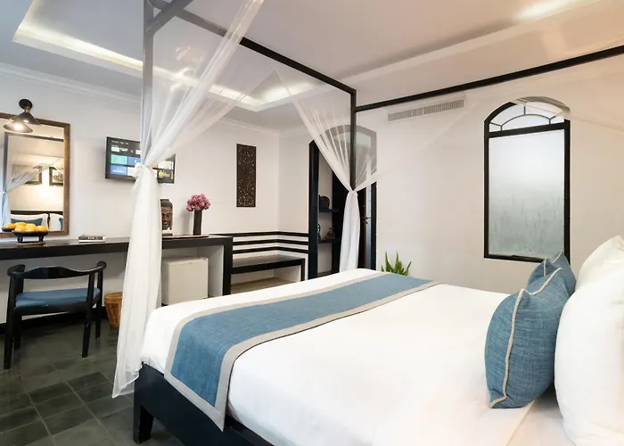 Nation By The Community Hotel
